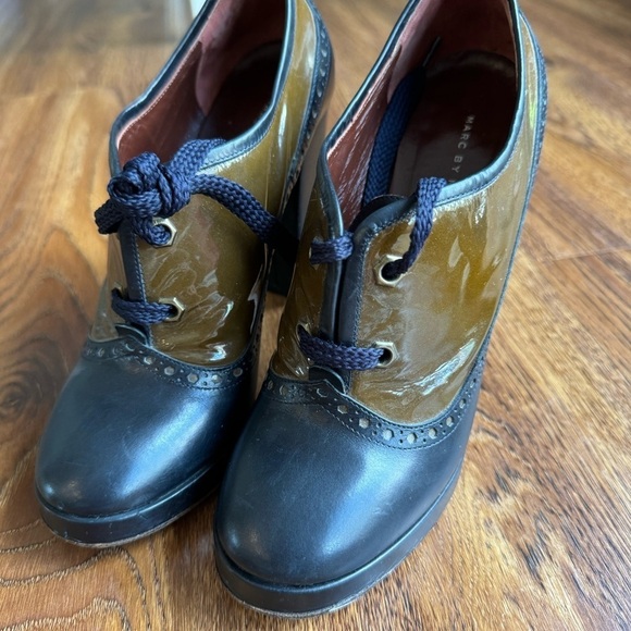MARC JACOBS black and dark green leather tie up heels (36) - Picture 4 of 6